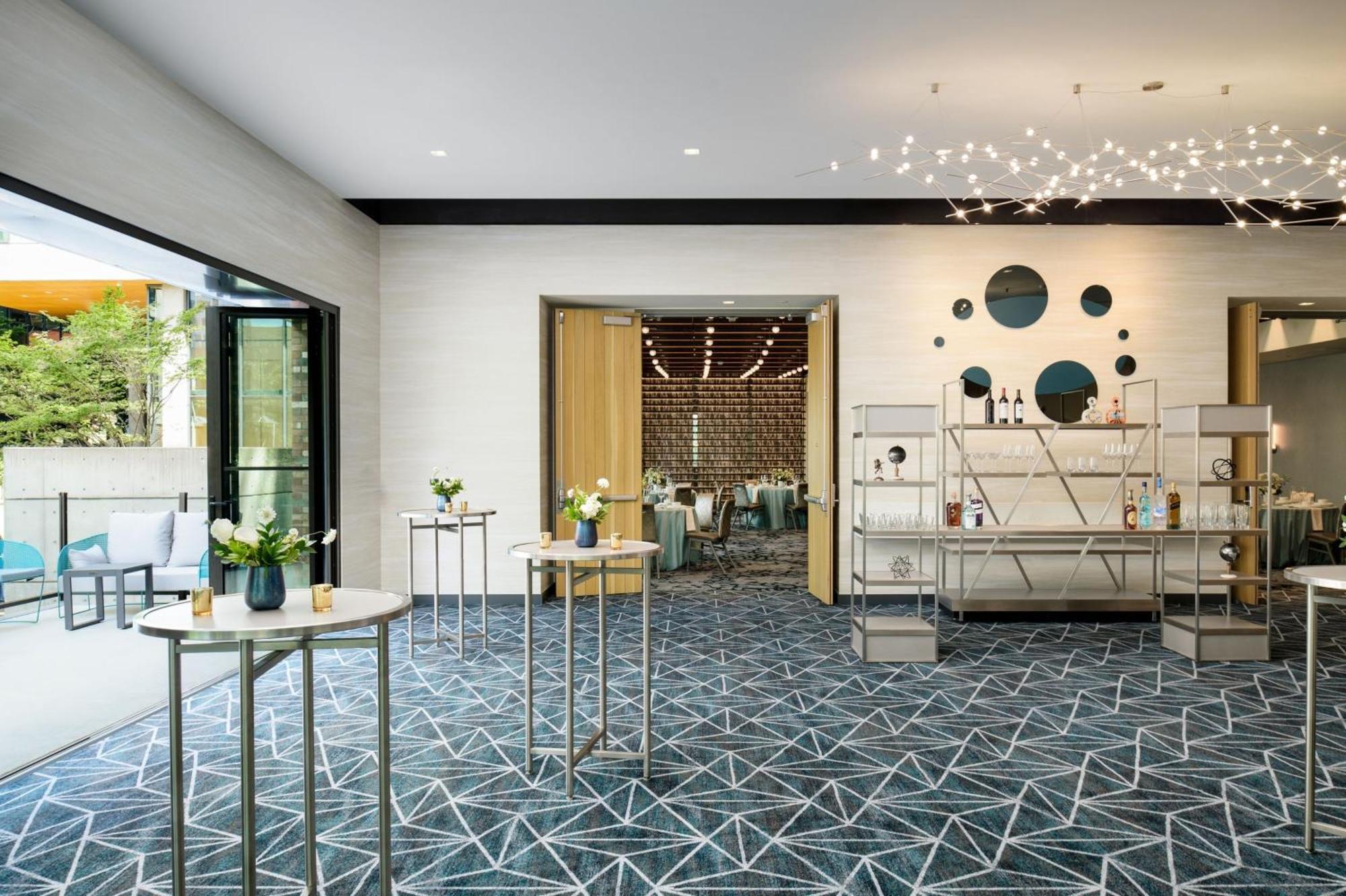 Astra Hotel, Seattle, A Tribute Portfolio Hotel By Marriott Exterior foto